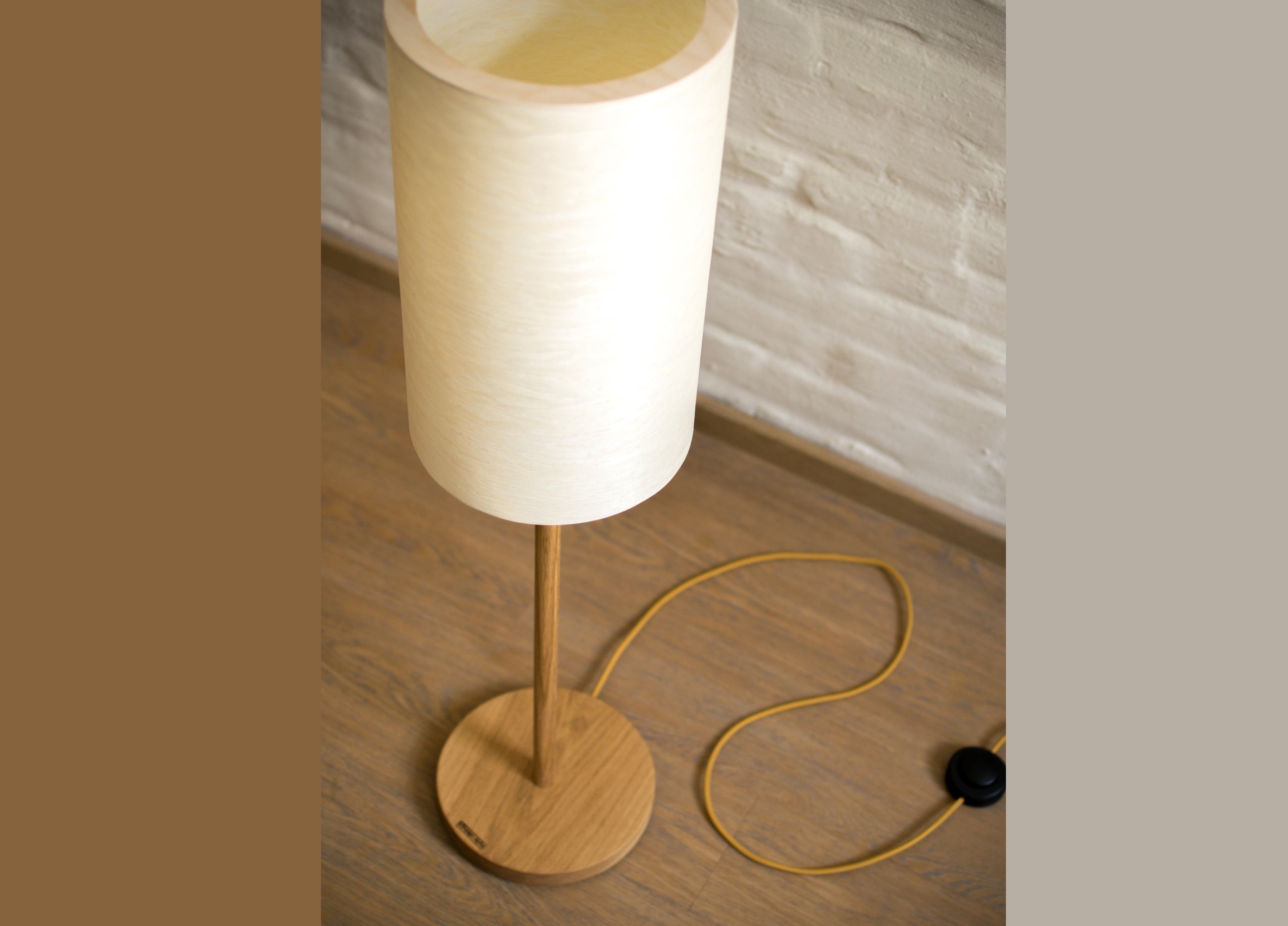 Stehlampe Furnier Zylinder retro – weiß