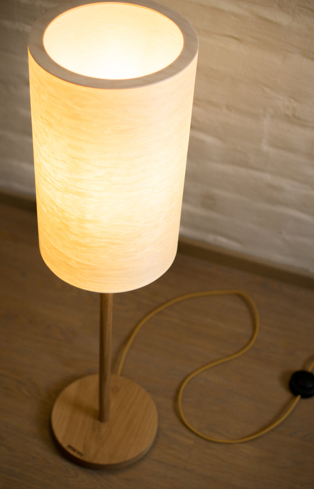 Stehlampe Furnier Zylinder retro – weiß