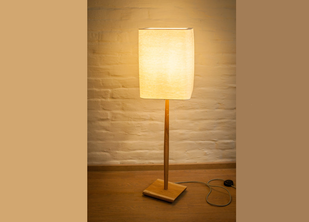 Stehlampe Furnier Quader weiß – Eiche/Buche